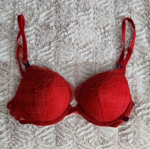 Victoria's Secret 32C Red Lacy T-shirt Push Up Bra